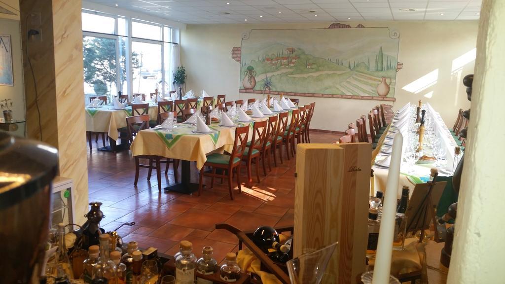 Hotel Mare & Monti Bassersdorf Екстериор снимка