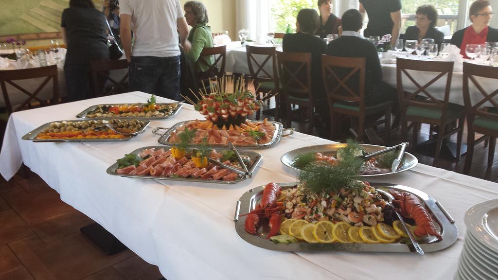 Hotel Mare & Monti Bassersdorf Екстериор снимка