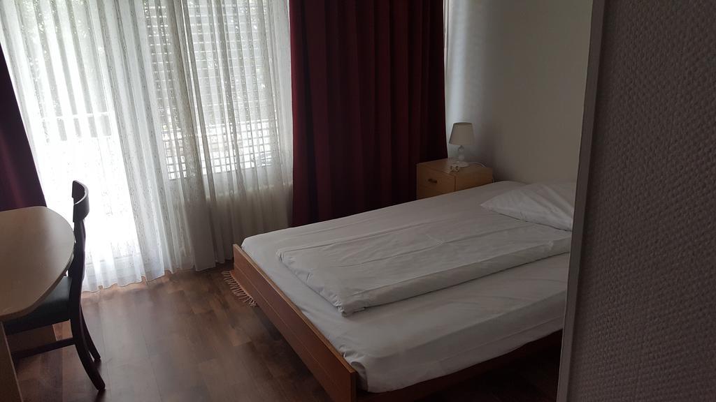 Hotel Mare & Monti Bassersdorf Екстериор снимка